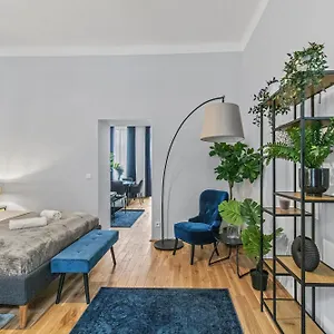 Balcony Apartment, 4 Min To U3 Zipperer Strasse Apartamento