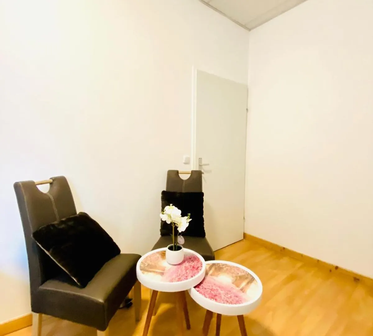 Appartement Elegant 3-Bedroom Retreat Convenient City Access Vienne