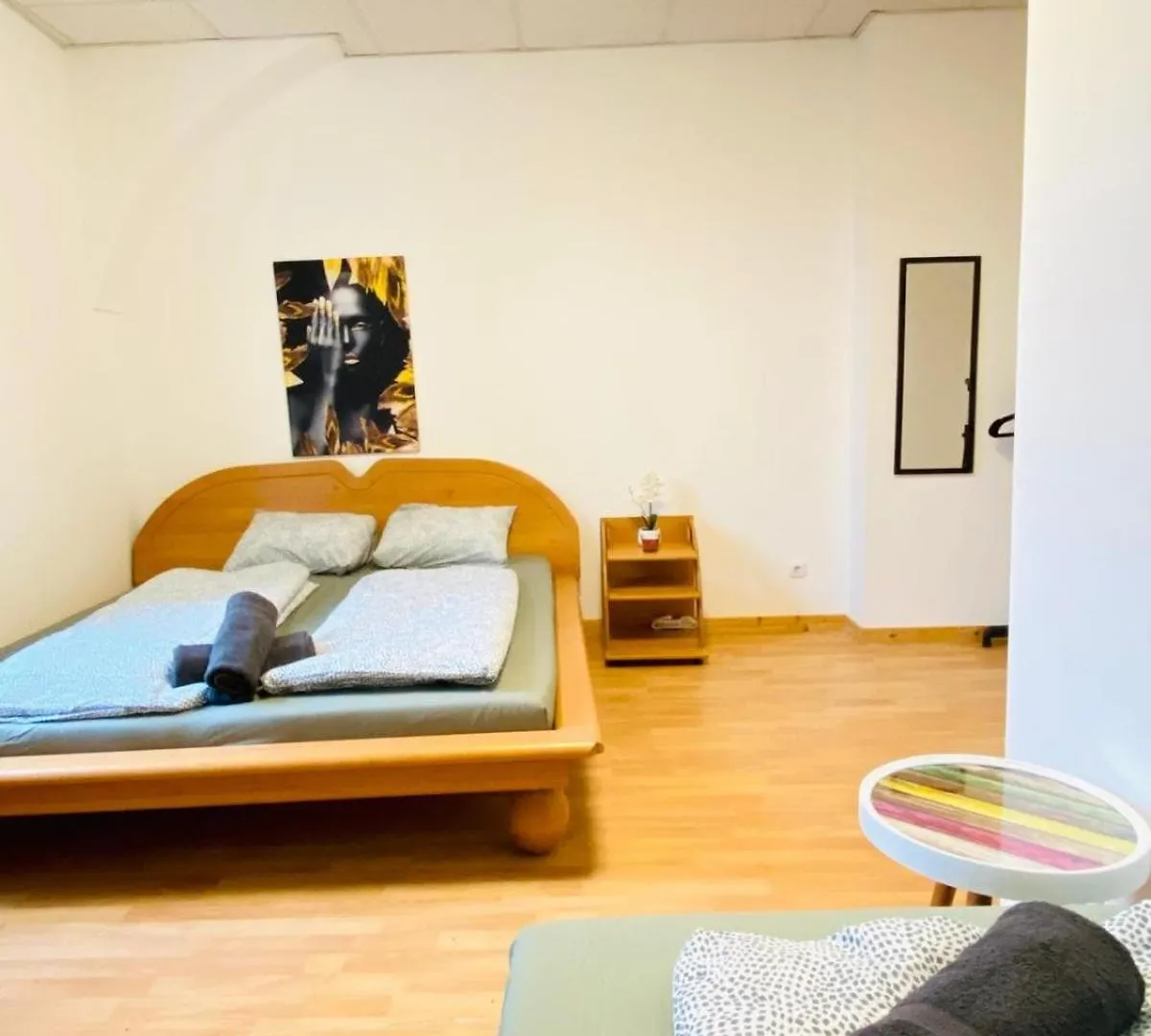 公寓 Elegant 3-Bedroom Retreat Convenient City Access 维也纳 奥地利